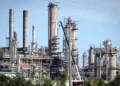 Supera Brent los 100 dólares por escalada en Medio Oriente
