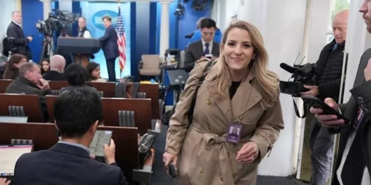 Periodistas de CNN, MS NOW y Politico regresan a la Casa Blanca tras freno judicial al veto de Trump