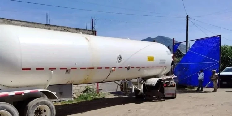 Combustibles de origen no acreditado pagarán cuota de IEPS en 2027 contra huachicol