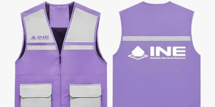 El INE mostró sus nuevos uniformes con el color lila