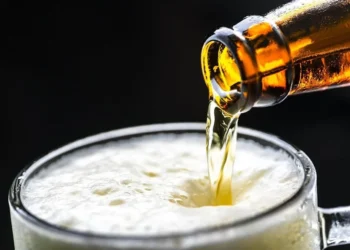 Morena da reversa a aumento de IEPS a cervezas
