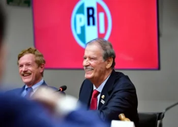 Reciben a Fox… ¡en el PRI!