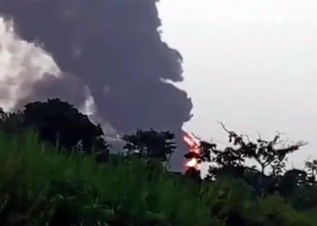 Mueren tres por explosión en planta en sur de Veracruz