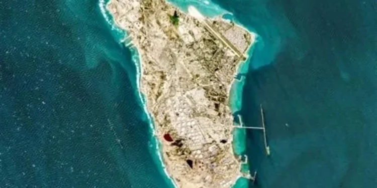 Reportan explosiones en Jarg y Jask tras amenazas de Irán a bases de EE. UU.
