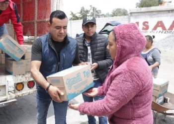 Repartió Alcalde leche robada por criminales