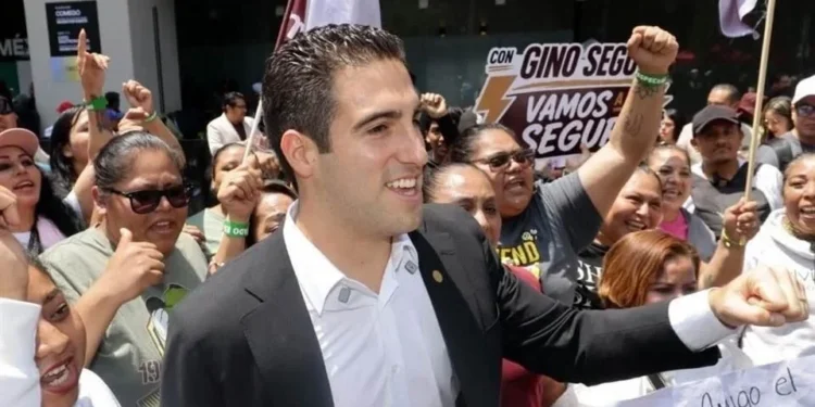 Morena elige a Eugenio Segura como su "corcholata" para Quintana Roo en 2027