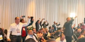 Protestan morenistas y petistas que no lograron la nominación