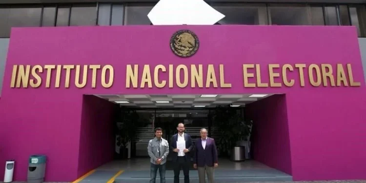 Movimiento Ciudadano denuncia a Morena ante el INE por actos anticipados de campaña