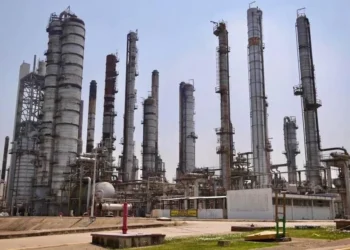 Reprende CSP a funcionarios por caída de producción de Pemex
