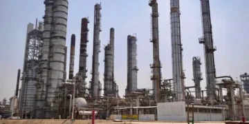 Caen 45% exportaciones de crudo de Pemex en agosto