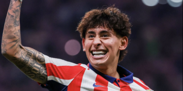 Chivas golea a Pumas y es líder previo al Clásico Nacional