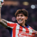 Chivas golea a Pumas y es líder previo al Clásico Nacional