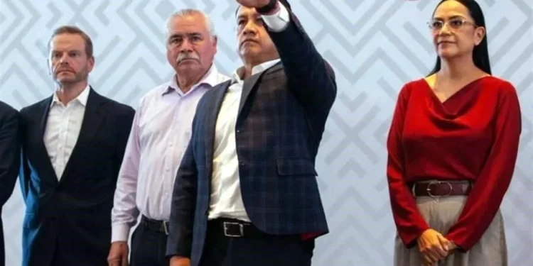 Ramírez Bedolla respalda a Carlos Torres Piña rumbo a la gubernatura de Michoacán