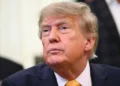 Urge Trump a México ir por funcionarios que ayudan a narco