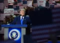 Anticipa Trump elecciones reñidas