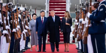 Trump recibe a Xi en su visita de Estado en medio de tensiones