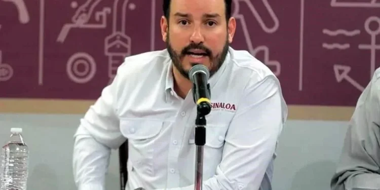 UIF bloquea cuentas de Ricardo Velarde, exsecretario de Economía de Sinaloa