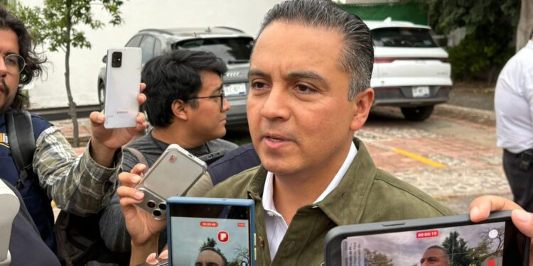 Proyectan paso subterráneo en calle Invierno por Tren México-Querétaro