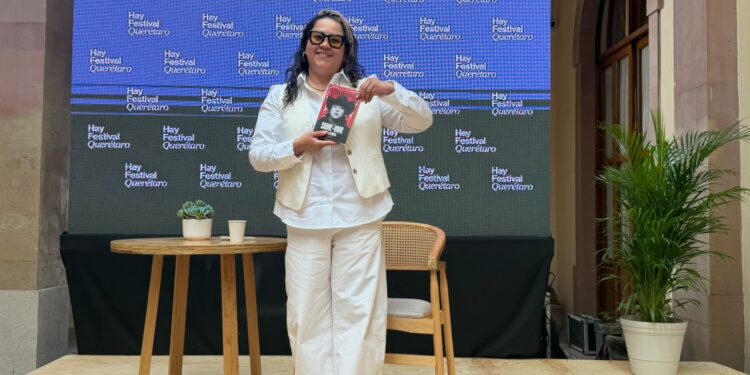Vivir Quintana presenta libro sobre feminicidios en el Hay Festival