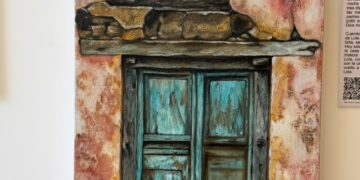 Historias, la muestra de Mayra Medina inspirada en puertas queretanas y lo femenino
