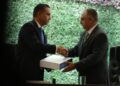 Pone Sinuhé Piedragil el tema electoral en la mesa; durante entrega de quinto informe de Mauricio Kuri