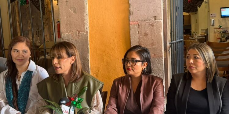 FECAPEQ lanza el programa "Los profesionistas más cerca de ti" en Querétaro