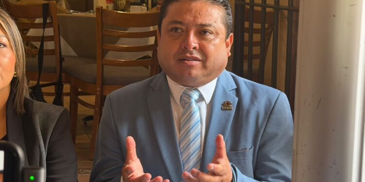 FECAPEQ respalda protocolo antinarcocandidatos de Kuri en Querétaro