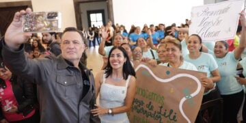 900 mujeres de San Juan del Río participan en jornada de Capacitación para el Autoempleo