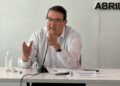 Diputados sólo asisten a las glosas cuando quieren “pegarle” a los secretarios: Guillermo Vega