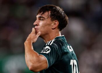 Espí vuelve a rescatar al Madrid en el 90