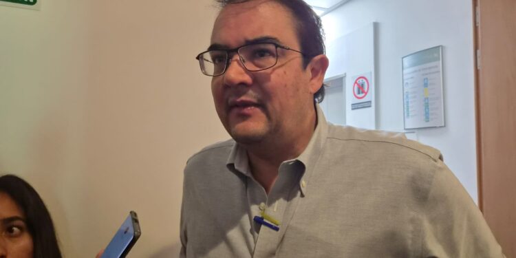 Salida de Luis Nava de Sedesoq genera dudas en el PAN, señala Guillermo Vega