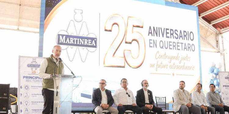 Celebra Marco Del Prete los 25 años de la empresa automotriz Martinrea en Querétaro