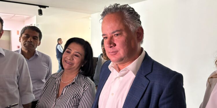 Santiago Nieto defiende asistencia al informe de Sheinbaum: "Fueron más de 8 mil personas"