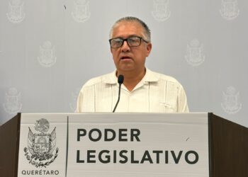 Última sesión de Sinuhé Piedragil al frente de congreso, el 28 de septiembre en Jalpan de Serra