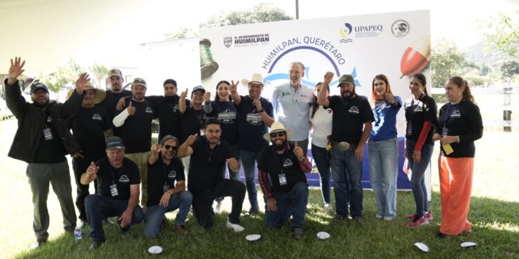 El secretario Marco del Prete Tercero y el alcalde Jairo Morales informaron que la nueva infraestructura de 30 metros de largo busca detonar la pesca deportiva, el turismo y la economía en la región