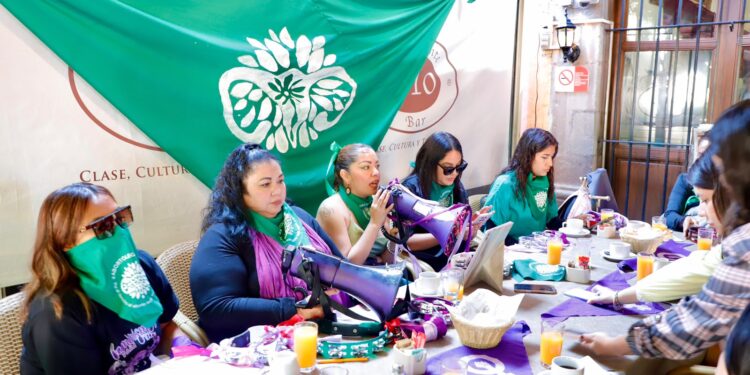 Feminismo para Todas MX exige no lucrar políticamente con el aborto en Querétaro