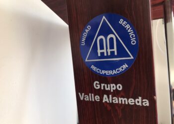 Alcohólicos Anónimos llama a prevenir consumo de alcohol entre jóvenes desde las escuelas