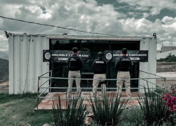Fiscalía ejecuta siete cateos por investigaciones de fraude en la venta de terrenos; los inmuebles relacionados quedaron asegurados