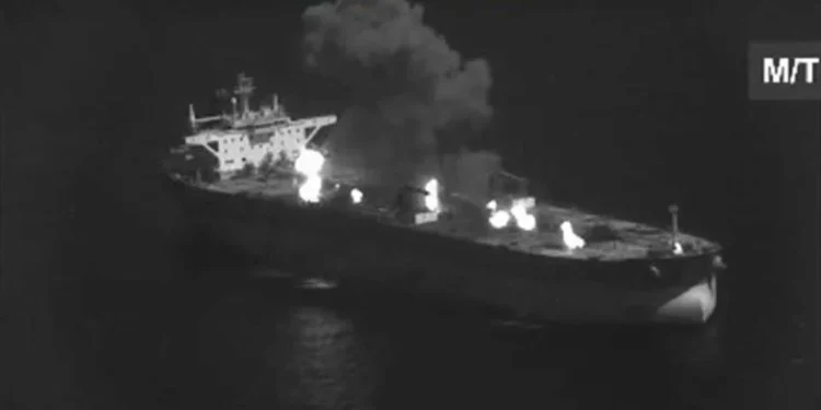 EE. UU. ataca tres petroleros iraníes en el Golfo de Omán