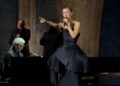 Céline Dion regresa triunfal y emocionada a los escenarios en París