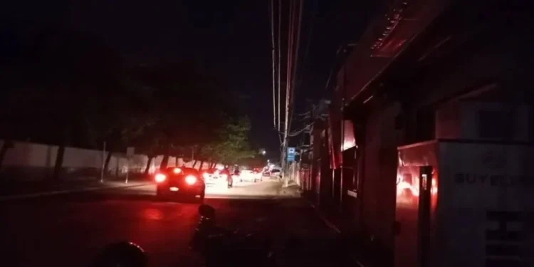 Sheinbaum admite vulnerabilidades en sector eléctrico tras apagón en Yucatán