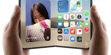 Presentan el iPhone Duo, el primero plegable