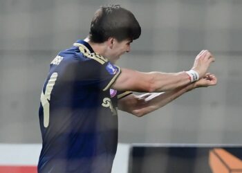 Se estrena ‘Hormiga’ González como goleador en Grecia