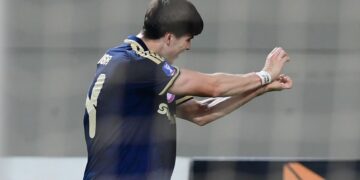 Se estrena ‘Hormiga’ González como goleador en Grecia