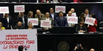 Avalan Diputados reforma contra doble nacionalidad