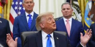 Propone Trump llamar ‘Estrecho de Trump’ a Ormuz