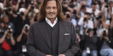 Presentará Johnny Depp su primera escultura en feria turca