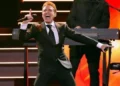 Emociona Luis Miguel con probable gira para 2027