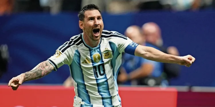 El campeón del mundo en 2022 anunció el pasado 31 de agosto en un post en su cuenta de Instagram su retiro de la Albiceleste.