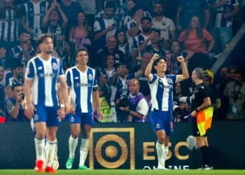 Porto conquista el Clásico ante Benfica; Giménez no juega